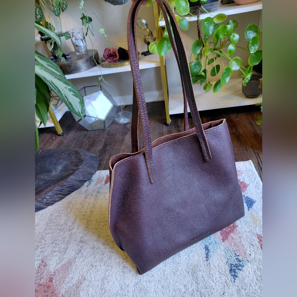 Portland Leather Medium August Tote Bag in Coldbrew